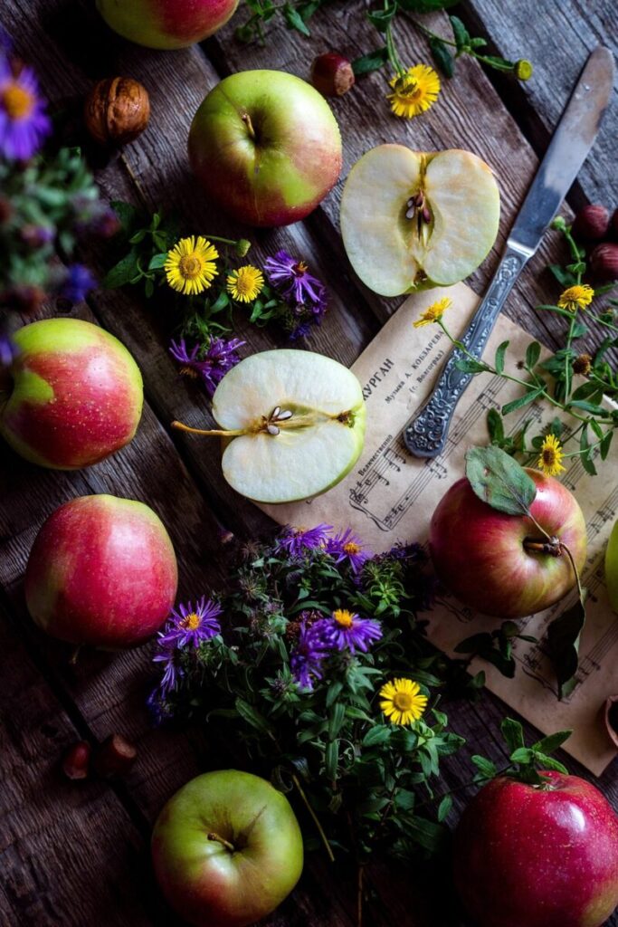 apples, garden, wooden desk, nature, still life, apple orchard, apple, fruit, ripe, harvest, leaves, fruity garden, elitexpo, autumn, fresh, eco, dacha, tumblr wallpaper, iphone wallpaper